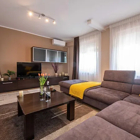 Sanja - Two Bedroom With Terrace And Sea View Opatija