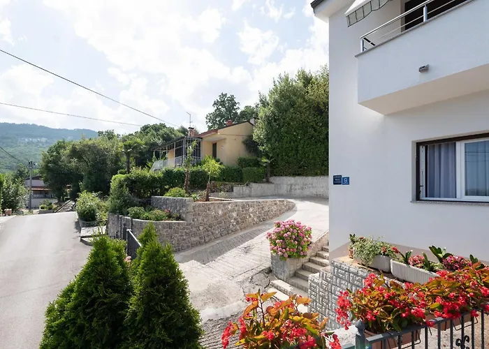 Sanja - Two Bedroom With Terrace And Sea View Apartmán Opatija