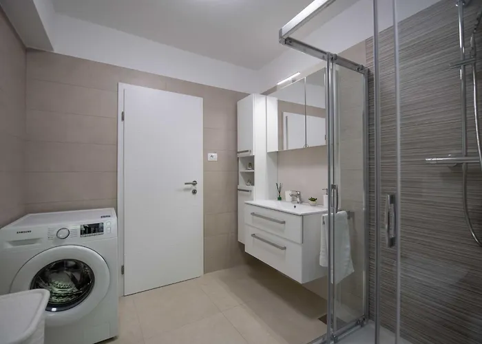 شقة Sanja - Two Bedroom With Terrace And Sea View أوباتيا
