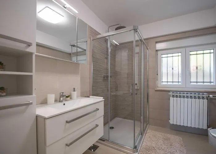 Sanja - Two Bedroom With Terrace And Sea View דירה